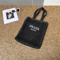 Prada – Replica