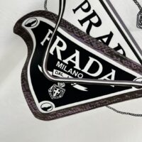 Prada – Replica