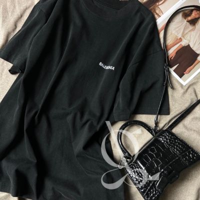 Balenciaga – Replica