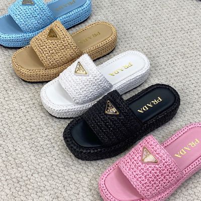 Crochet flatform slides – Replica