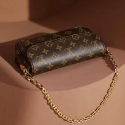 LV Wallet on Chain Ivy Bag – Replica