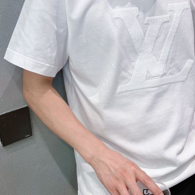 LV Round Neck T-Shirt – Replica