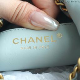 Chanel 22 Mini Bag – Replica