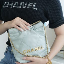 Chanel 22 Mini Bag – Replica