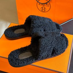 Hermes Slippers – Replica