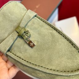 Loro Piana Charms Walk Suede Slippers – Replica